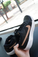 TENIS NIKE VAPOR LITE HC