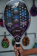 RAQUETE MORMAII VINI FONT II ROXO E AZUL